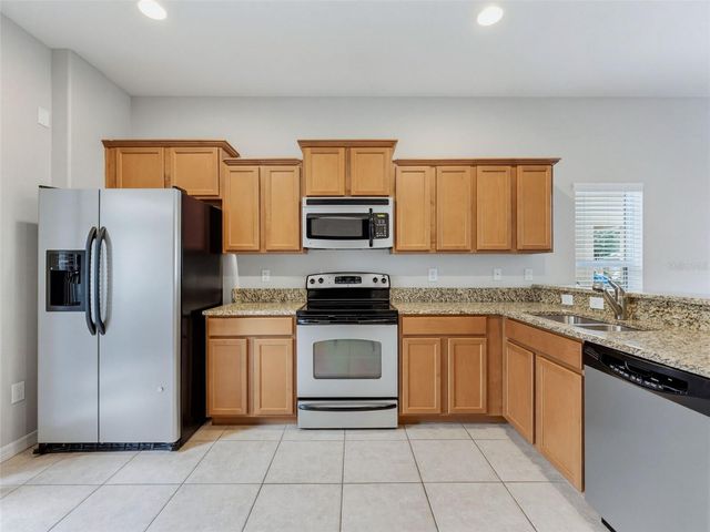 8537 BRUSHLEAF WAY, Tampa, FL 33647