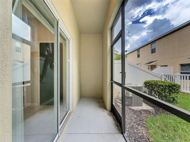 8537 BRUSHLEAF WAY, Tampa, FL 33647