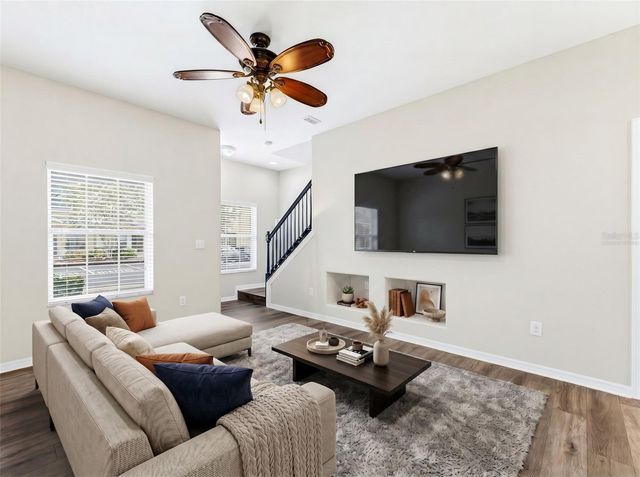 8537 BRUSHLEAF WAY, Tampa, FL 33647