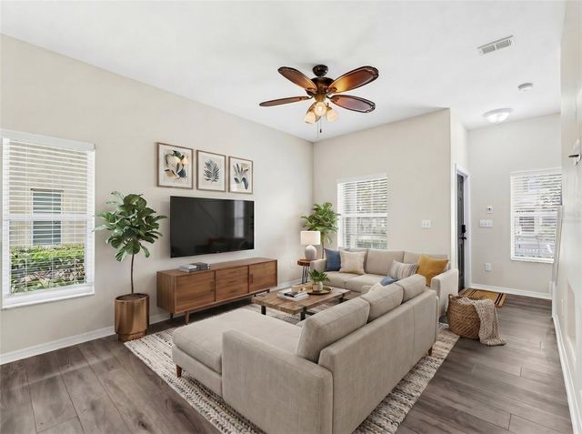 8537 BRUSHLEAF WAY, Tampa, FL 33647