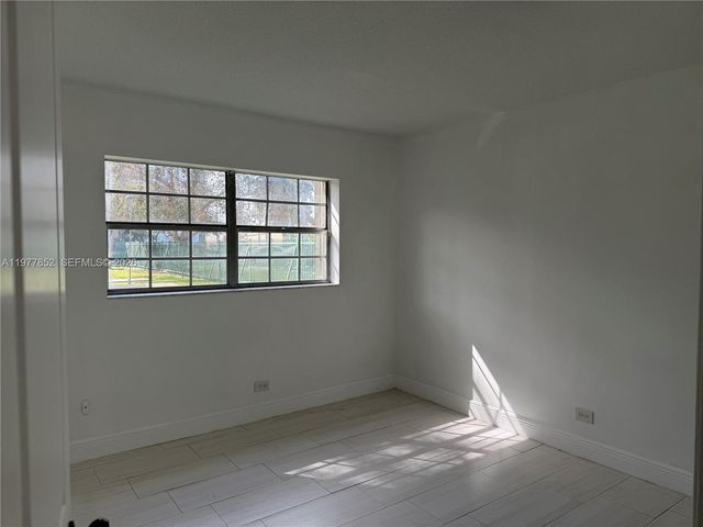 8107 SW 72nd Ave 125E, Miami, FL 33143