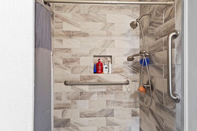 4085 Lake Arthur Drive, Port Arthur, TX 77642