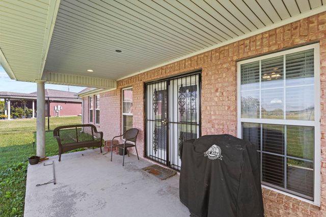 4085 Lake Arthur Drive, Port Arthur, TX 77642