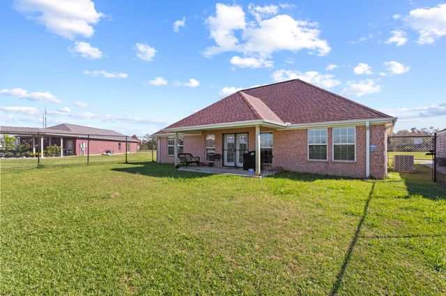 4085 Lake Arthur Drive, Port Arthur, TX 77642