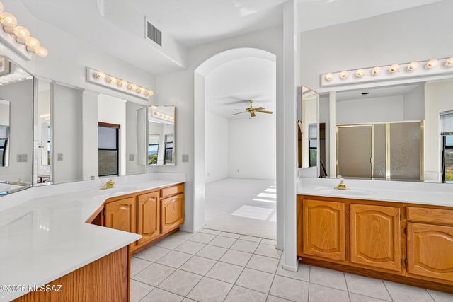 10881 N Canada Hills Court, Tucson, AZ 85737