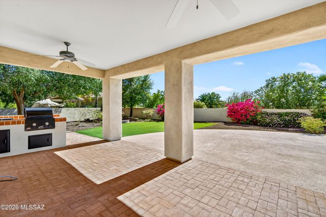 10881 N Canada Hills Court, Tucson, AZ 85737