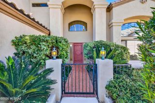 10881 N Canada Hills Court, Tucson, AZ 85737