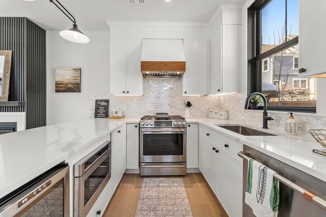 15C Stickney Ave C, Somerville, MA 02145