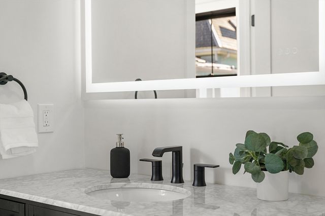 15C Stickney Ave C, Somerville, MA 02145