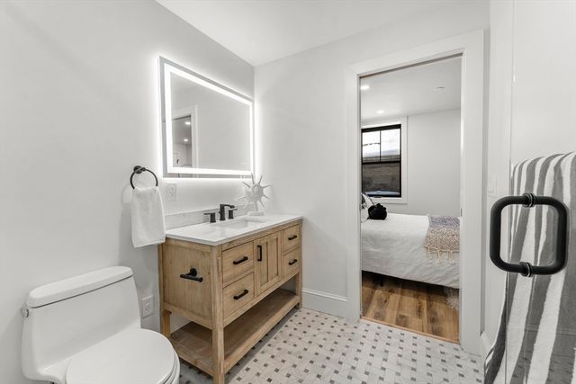 15C Stickney Ave C, Somerville, MA 02145