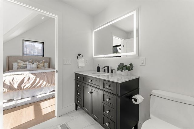 15C Stickney Ave C, Somerville, MA 02145