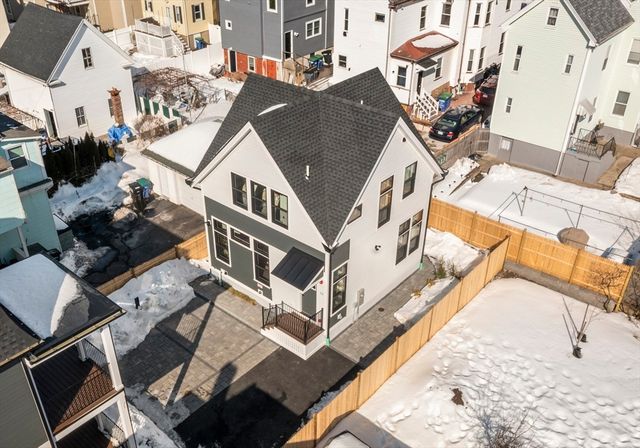 15C Stickney Ave C, Somerville, MA 02145