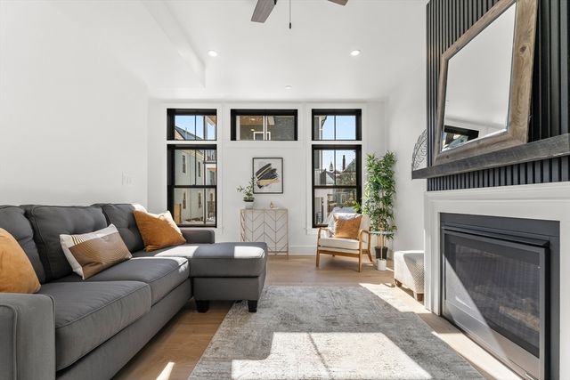 15C Stickney Ave C, Somerville, MA 02145