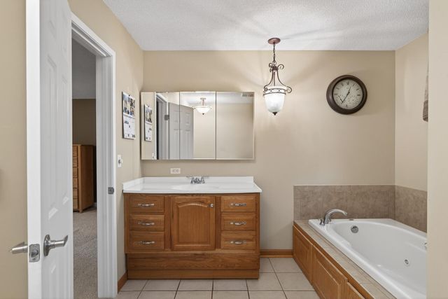 5525 Wedgewood Drive, Excelsior, MN 55331