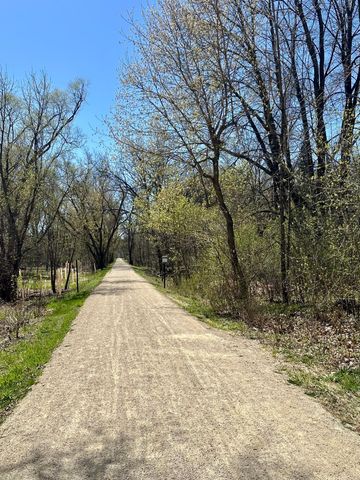 5525 Wedgewood Drive, Excelsior, MN 55331