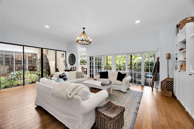 14345 SW 72nd Ct, Palmetto Bay, FL 33158