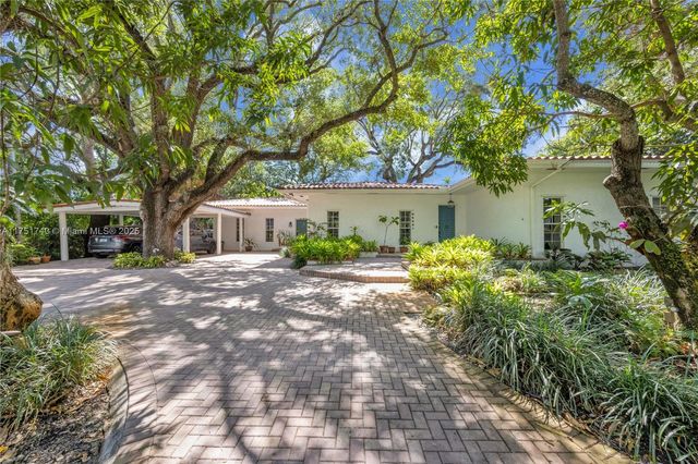 14345 SW 72nd Ct, Palmetto Bay, FL 33158