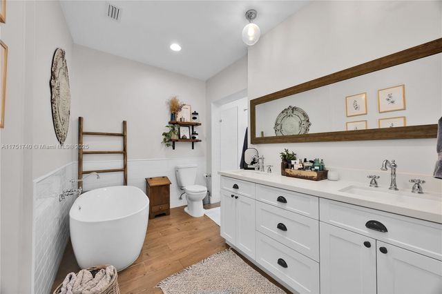 14345 SW 72nd Ct, Palmetto Bay, FL 33158