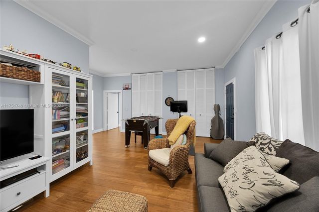 14345 SW 72nd Ct, Palmetto Bay, FL 33158