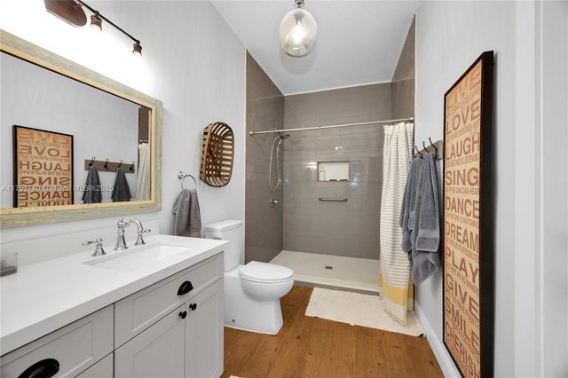 14345 SW 72nd Ct, Palmetto Bay, FL 33158