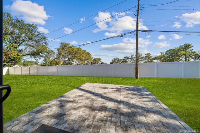 99 Slate Lane, Levittown, NY 11756