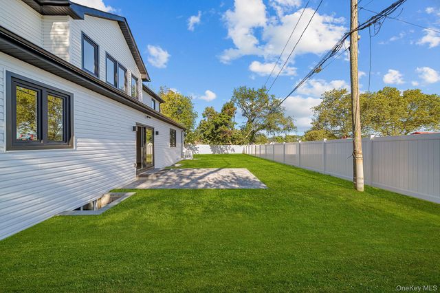 99 Slate Lane, Levittown, NY 11756