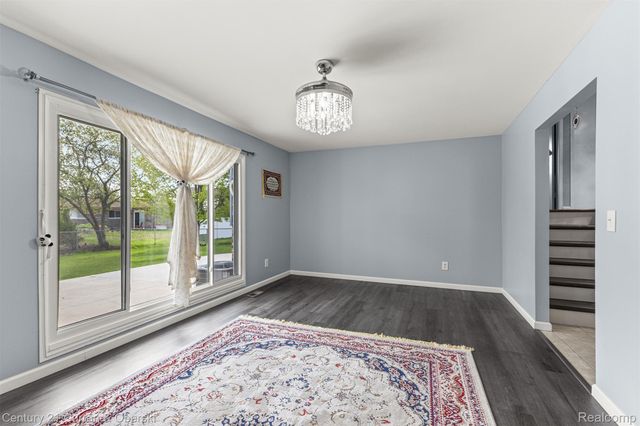 45561 Edgewood Court, Canton Charter Township, MI 48187