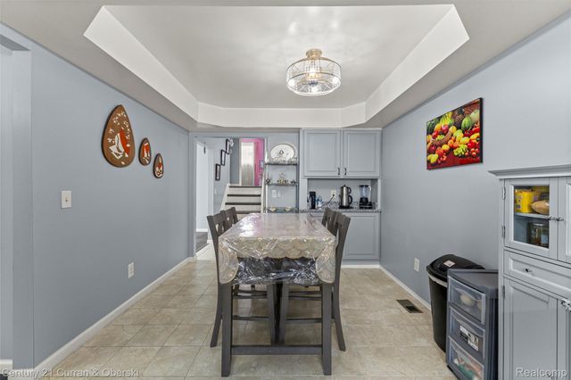 45561 Edgewood Court, Canton Charter Township, MI 48187