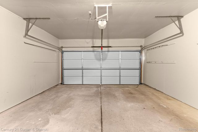 45561 Edgewood Court, Canton Charter Township, MI 48187