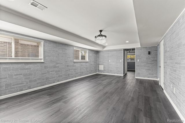 45561 Edgewood Court, Canton Charter Township, MI 48187