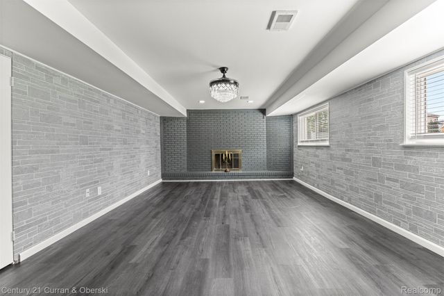 45561 Edgewood Court, Canton Charter Township, MI 48187