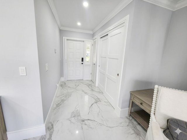 75 Venetian Drive D-11, Delray Beach, FL 33483