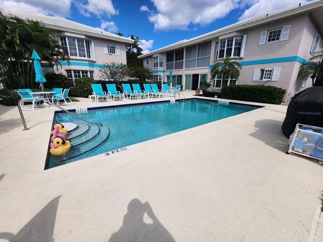 75 Venetian Drive D-11, Delray Beach, FL 33483