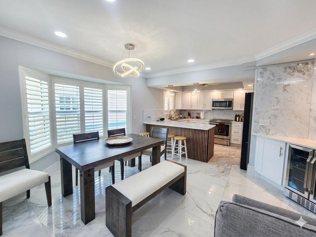 75 Venetian Drive D-11, Delray Beach, FL 33483