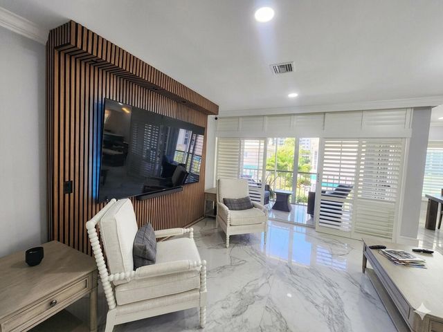 75 Venetian Drive D-11, Delray Beach, FL 33483