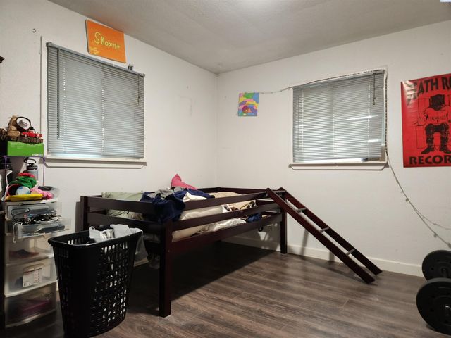 807 W Park St, Pasco, WA 99301