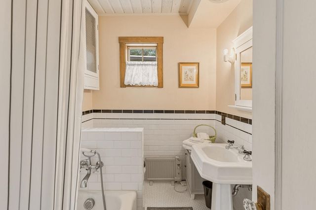 1417 NW Washington Boulevard, Grants Pass, OR 97526