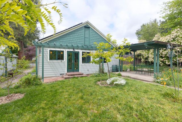 1417 NW Washington Boulevard, Grants Pass, OR 97526