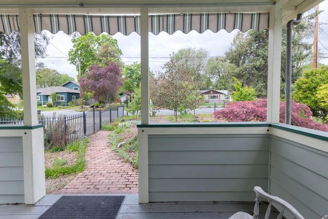 1417 NW Washington Boulevard, Grants Pass, OR 97526