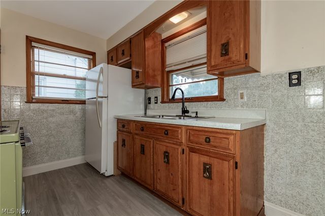 306 E 323rd Street, Willowick, OH 44095