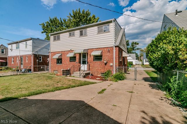 306 E 323rd Street, Willowick, OH 44095