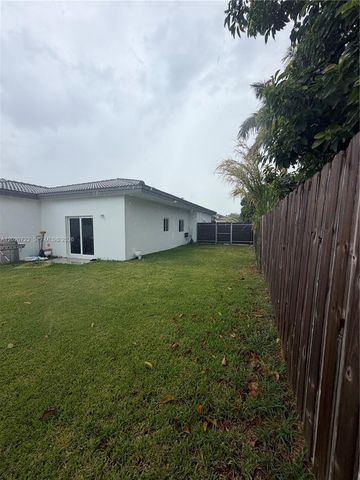 11602 SW 240th St, Homestead, FL 33032