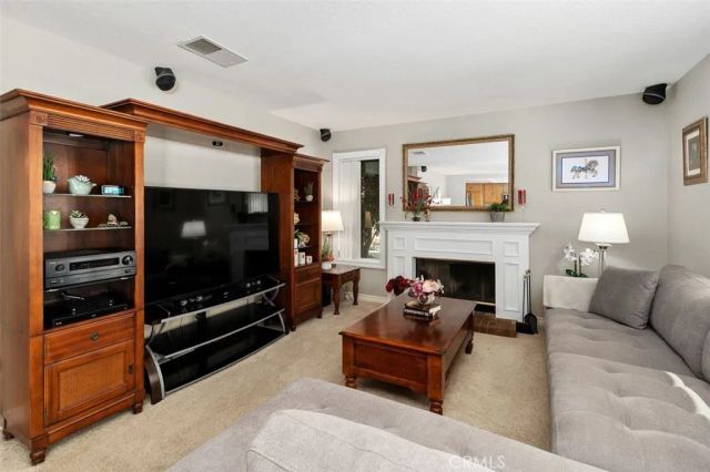 305 Mission Grove North, Riverside, CA 92506