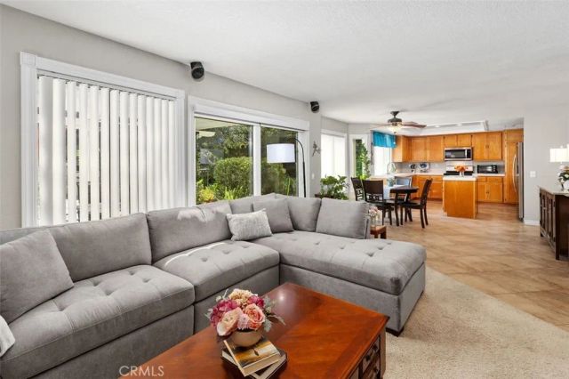 305 Mission Grove North, Riverside, CA 92506