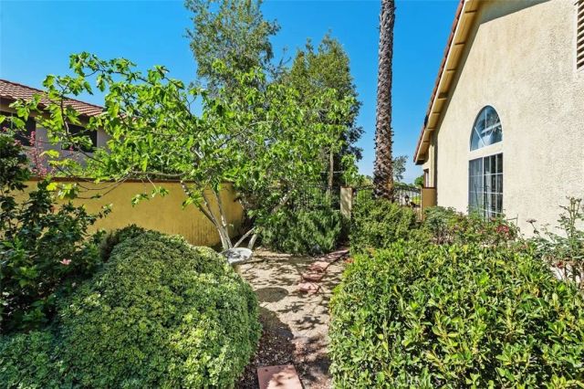 305 Mission Grove North, Riverside, CA 92506