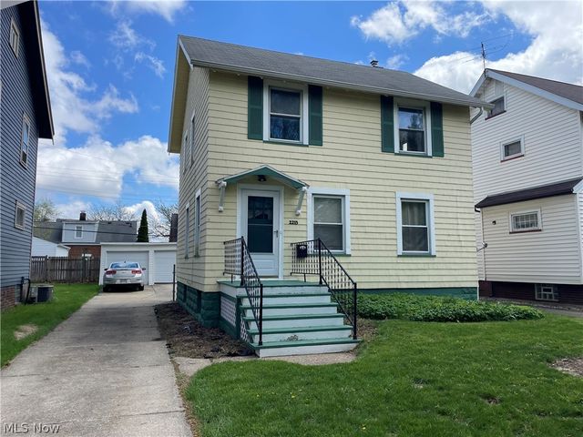 2213 Wyandotte Avenue, Lakewood, OH 44107