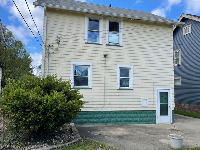 2213 Wyandotte Avenue, Lakewood, OH 44107
