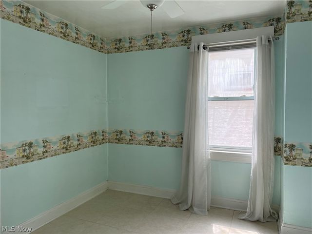 2213 Wyandotte Avenue, Lakewood, OH 44107