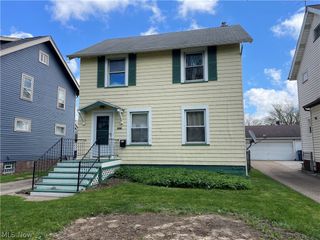 2213 Wyandotte Avenue, Lakewood, OH 44107