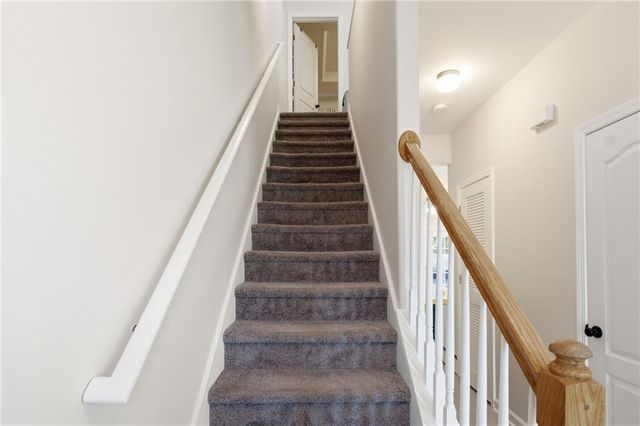 5221 Timber Hills Drive, Oakwood, GA 30566